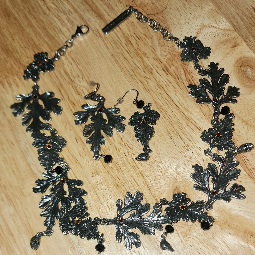 Martha Rotten Succulent leaves necklace and earring set